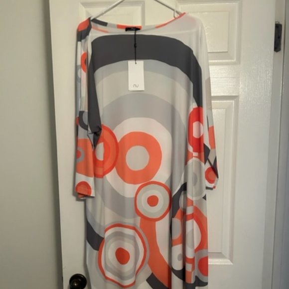 DRESS - Picture 1 of 2
